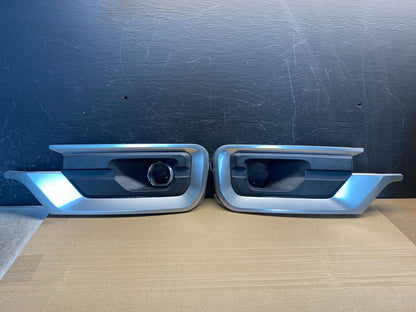 2013 to 2016 GMC Acadia Right+Left Fog Light Bezel Trim AF0110 DG0