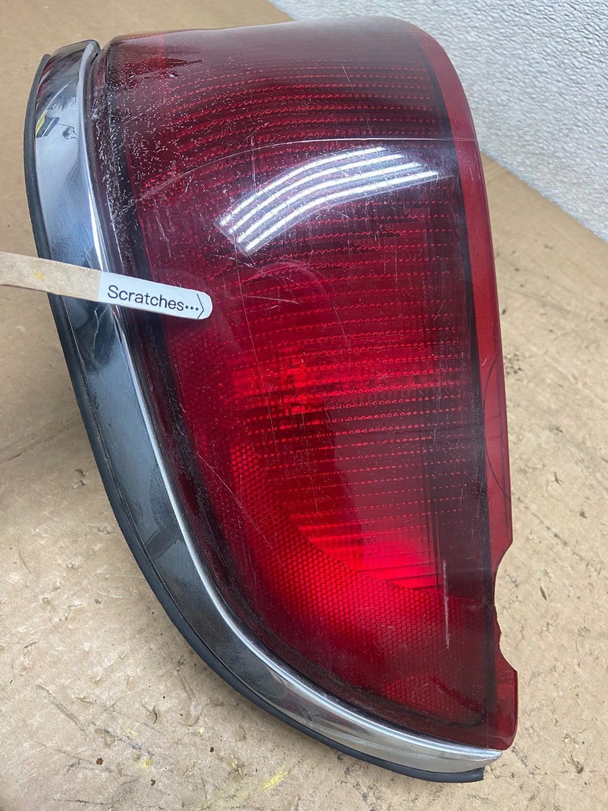 1995 to 1997 Mercury Grand Marquis Left Driver LH Side Tail Light Y6814 DW3