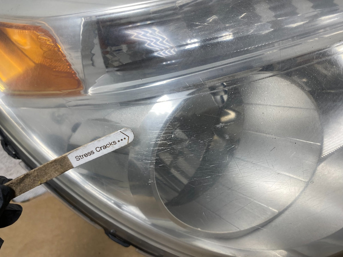 2010 - 2015 Chevrolet Equinox Halogen Headlight Right Passenger Side AH7924 DW4