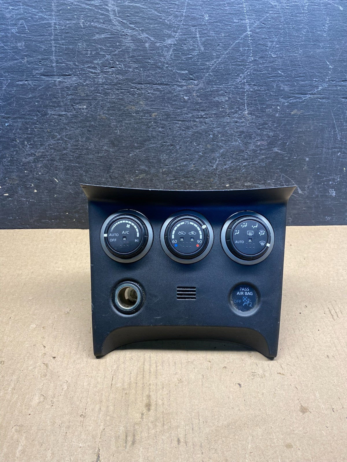 2011 to 2015 Nissan Rogue Heater Temperature AC Climate Control AH4626 DG0