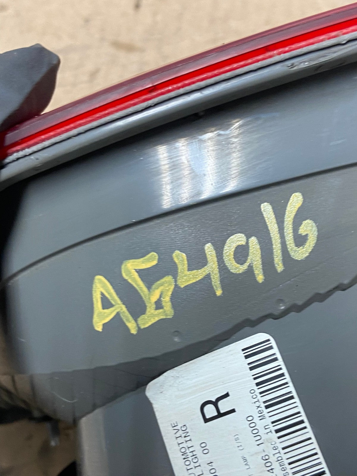 2011 2012 2013 Kia Sorento Right Passenger Inner Tail Light AG4916 LK6
