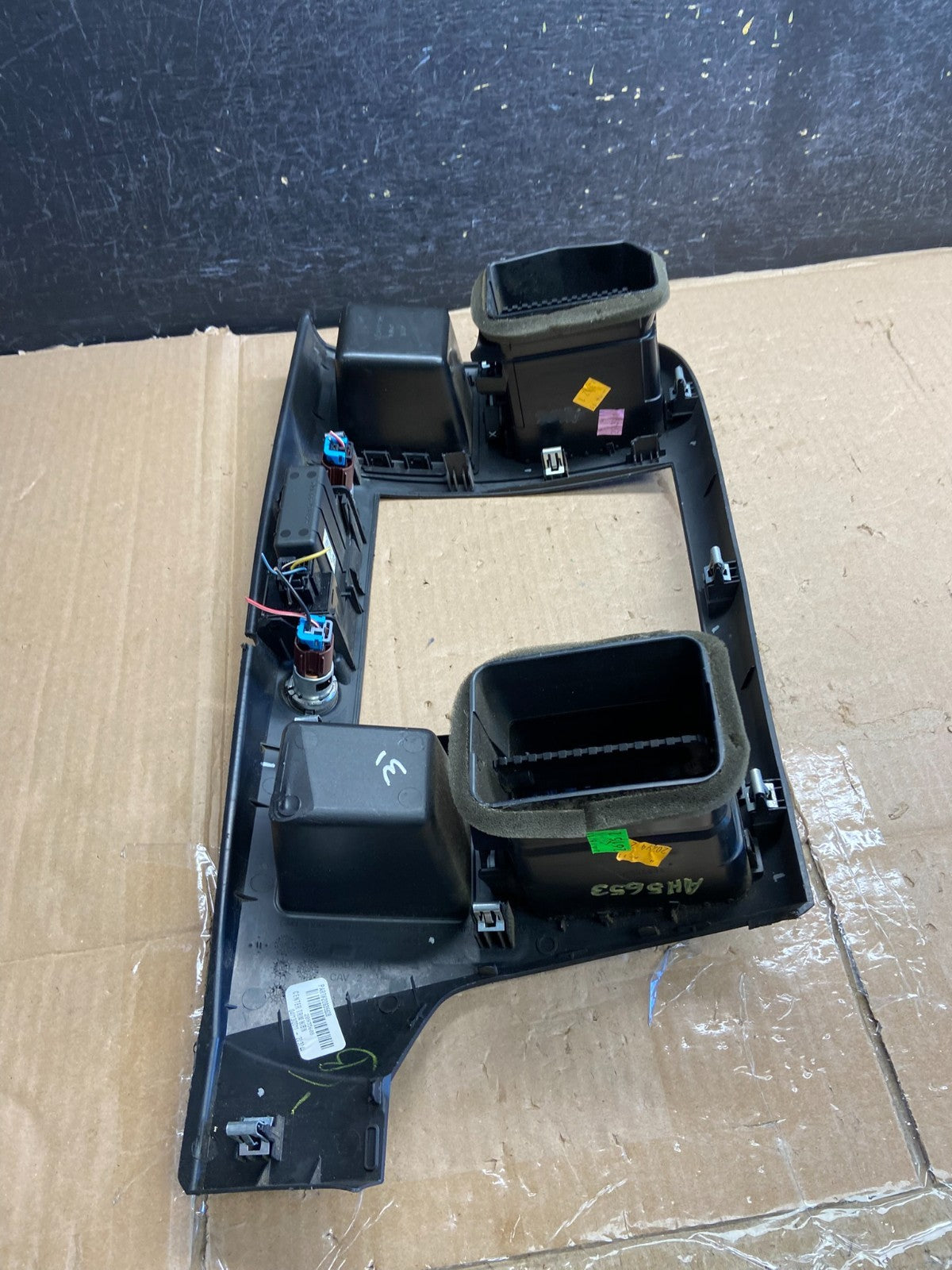 2007 to 2014 Silverado Sierra Center Console Radio Bezel Air Vents AH5653 DG4