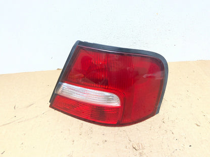 2000 to 2001 Nissan Altima Tail Light Right Passenger Rh Side AG13967