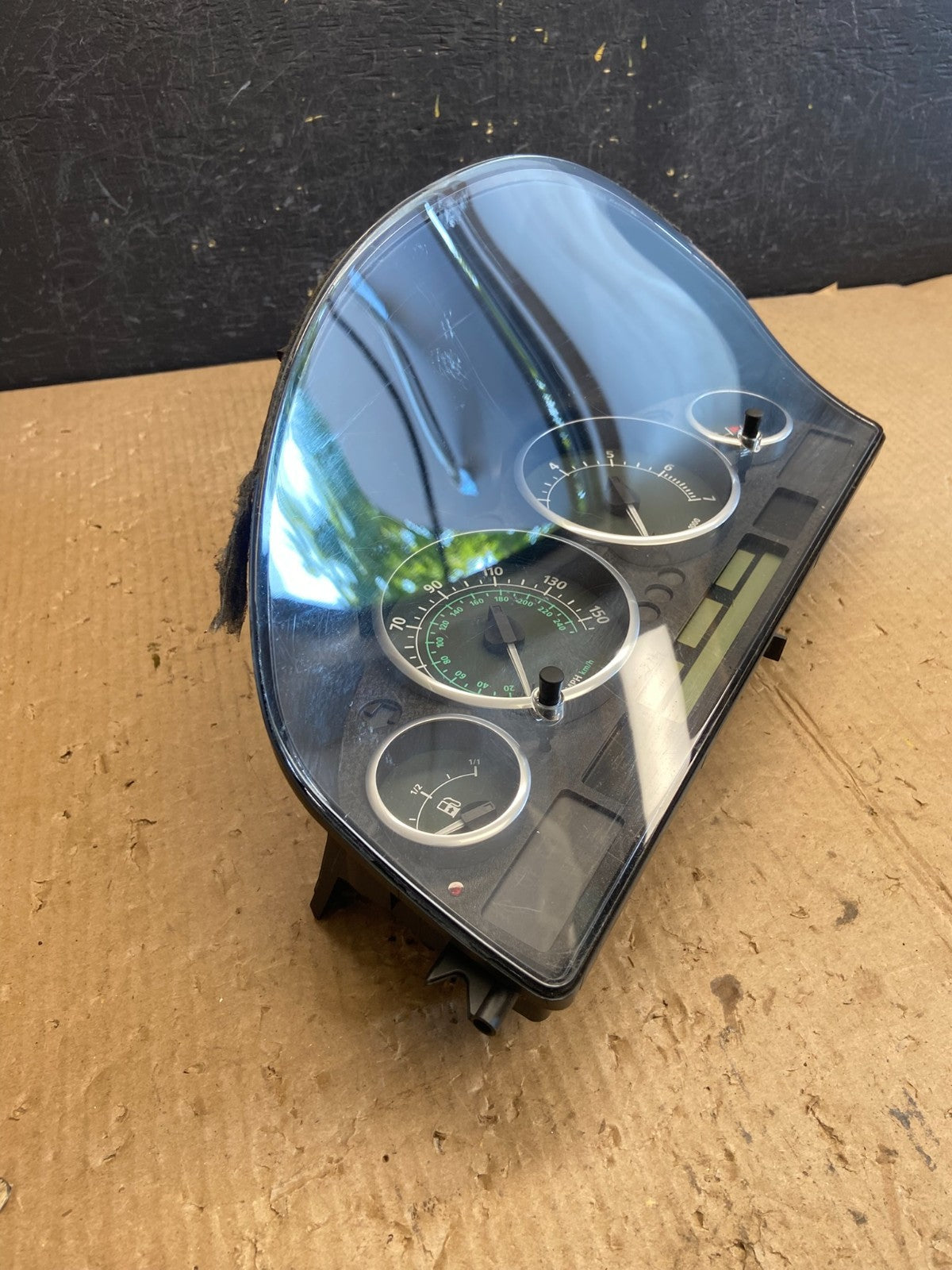 2003 2006 Land Range Rover Speedometer Cluster Gauge AE4137 DG1
