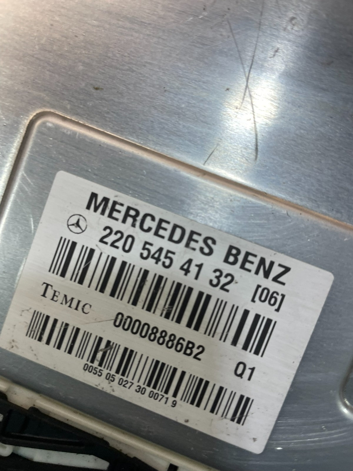 2000 - 2006 Mercedes S550 Suspension Control Unit 2205454132 V2250 DG3