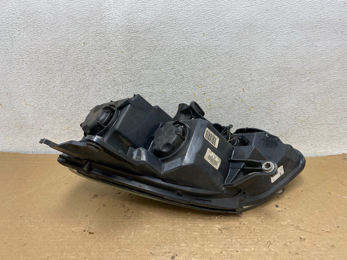 2007 to 2012 Gmc Acadia Halogen Headlight Right Passenger Side AH9010 DW5