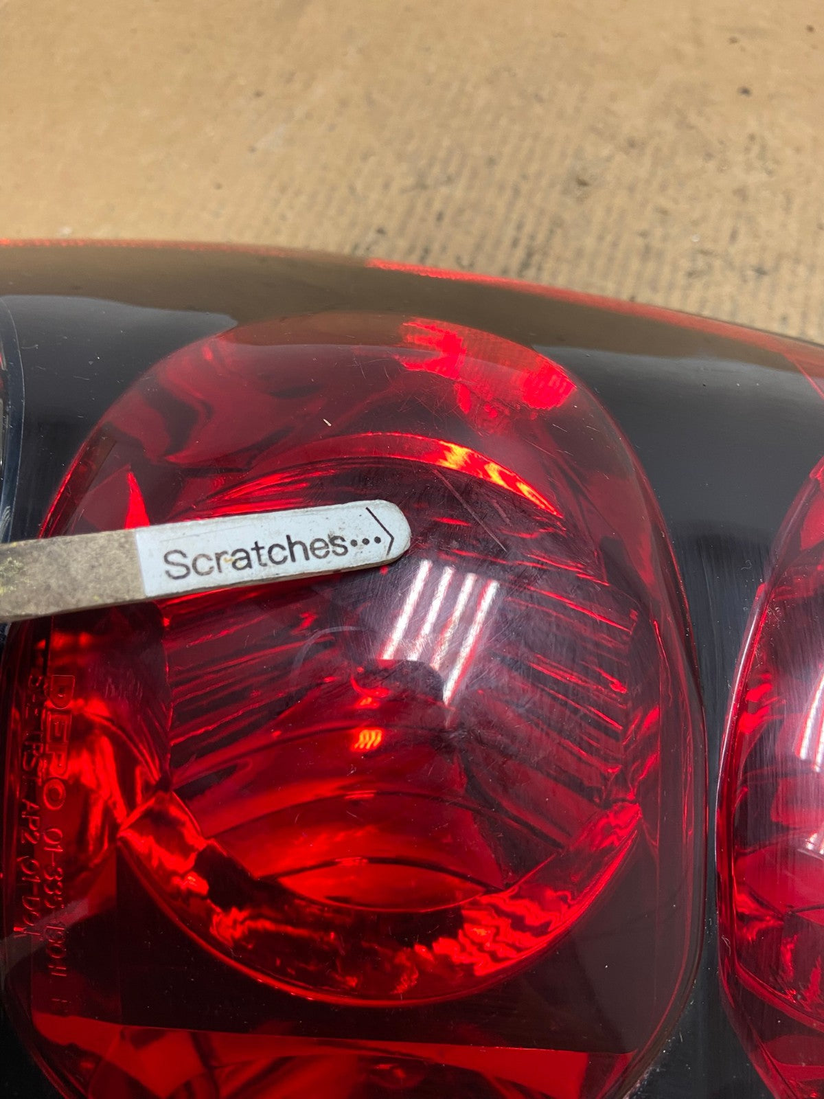 2002 to 2009 Chevrolet Trailblazer Left Driver LH Side Tail Light AE1472 LK3