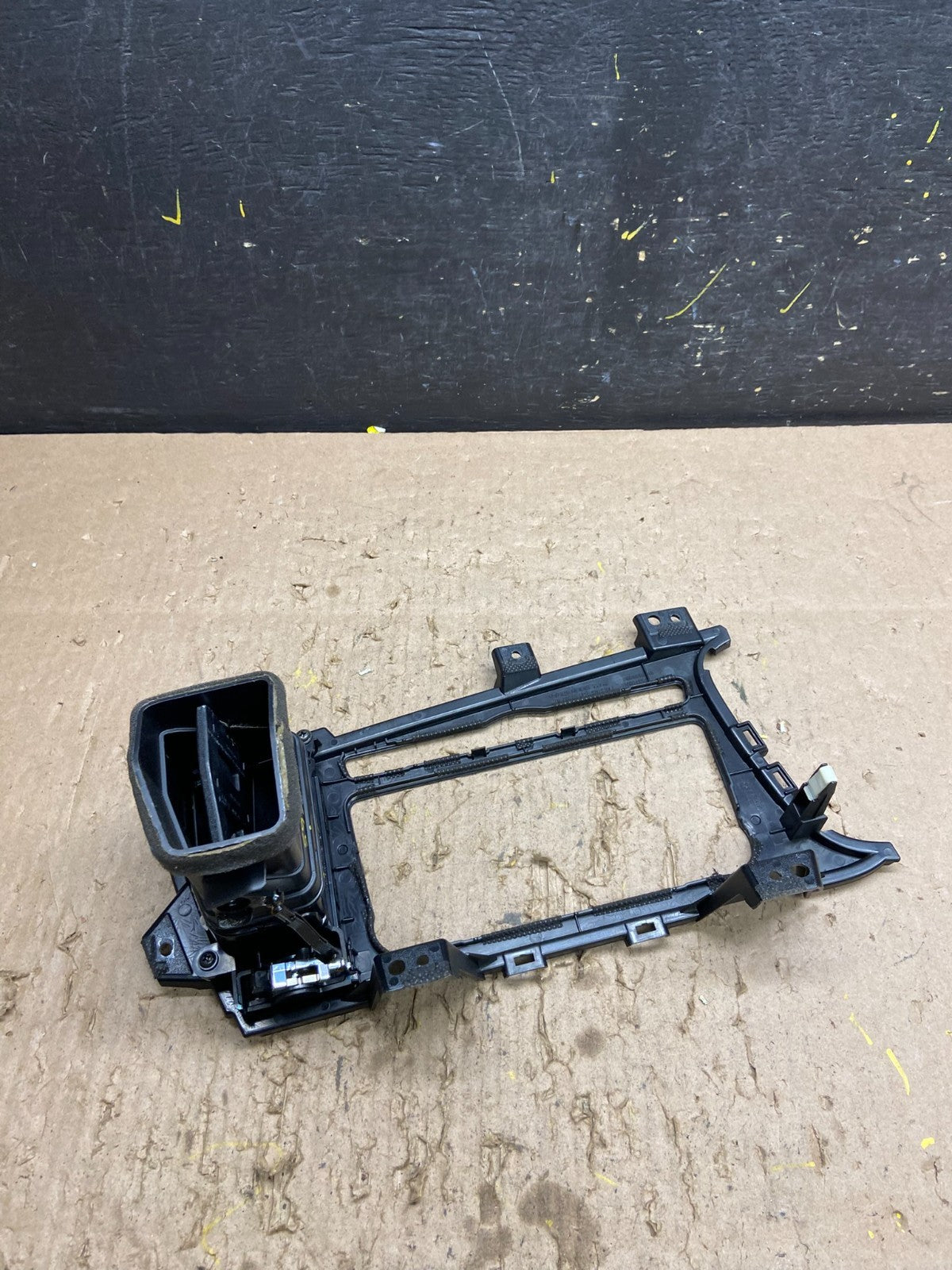 2011 2012 2013 Kia Optima Front Dash Radio Bezel Trim Air Vent t8665 DG4