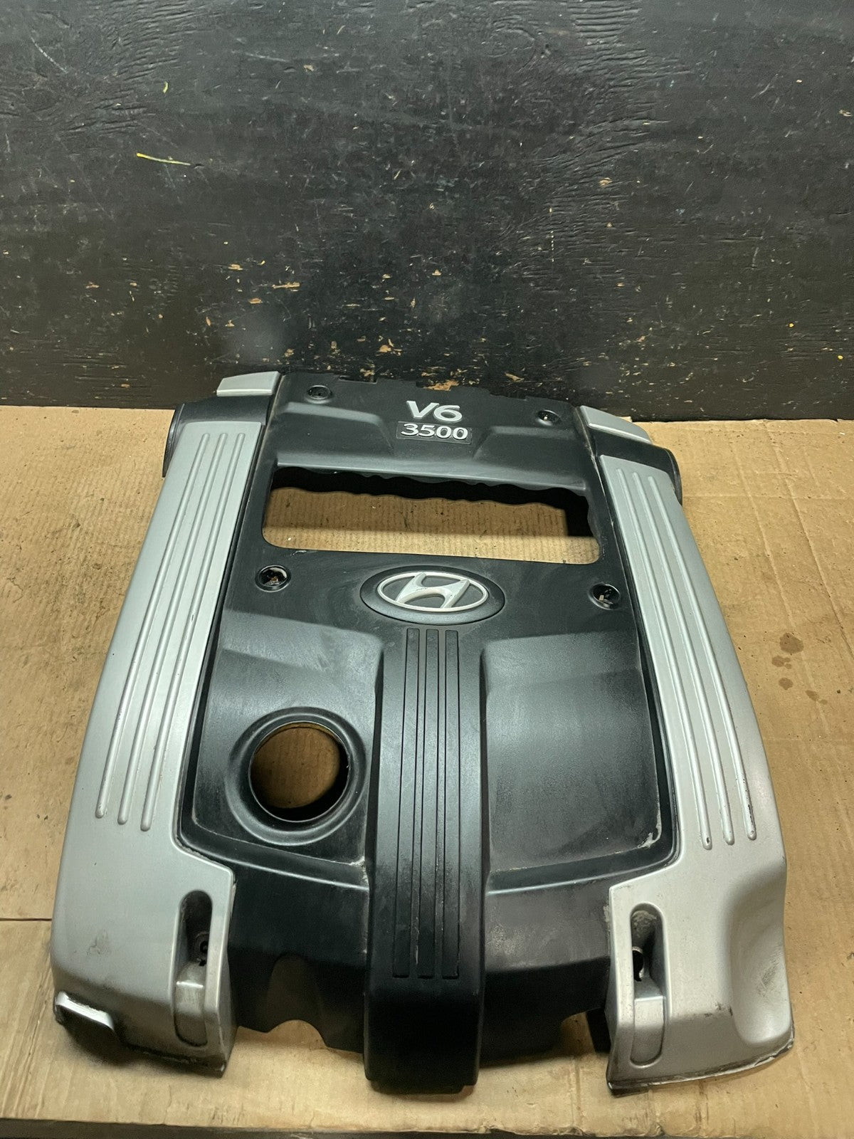 2001 to 2005 Hyundai XG350 V6 Engine Motor Cover T0518 DG0