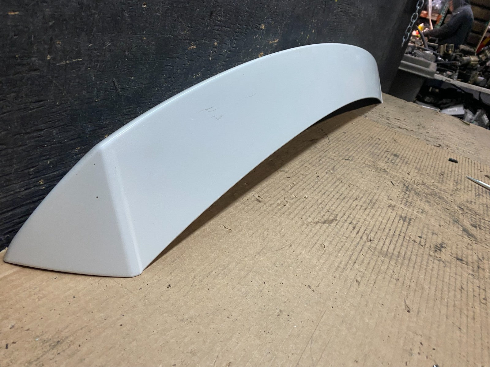 2007 to 2013 Mitsubishi Outlander Rear Spoiler 3RD Brake Light OEM V9520 DG2