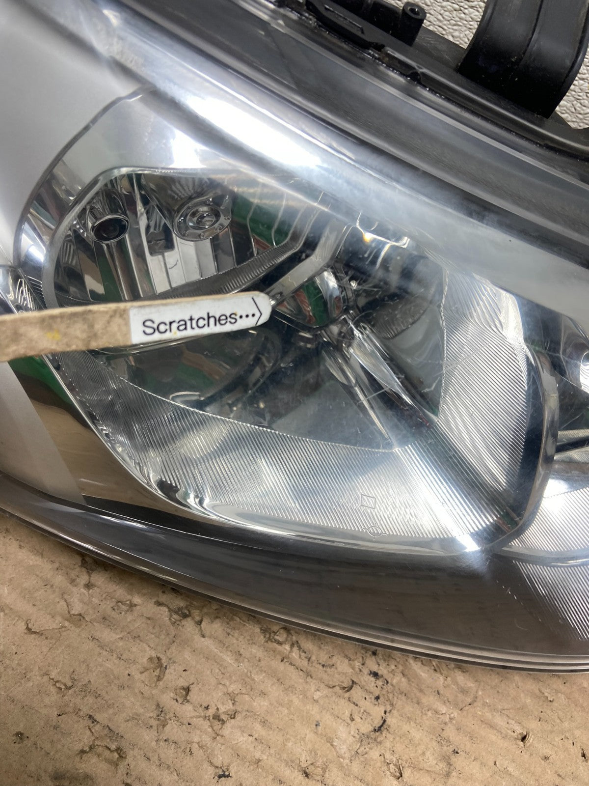 2014-2015 Mitsubishi Outlander Right Passenger Halogen Headlight Oem AA9518 DW3