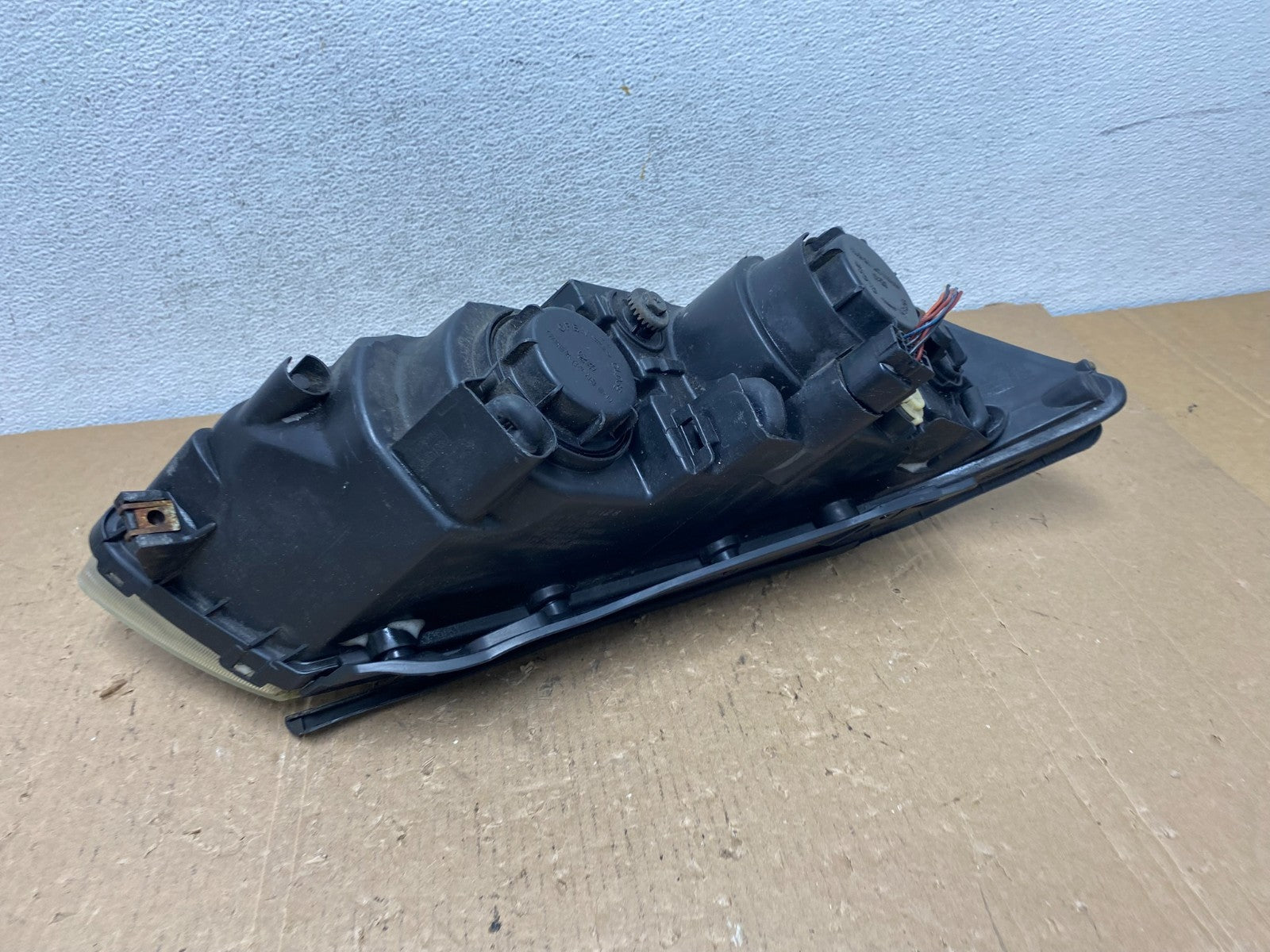 2006 to 2008 Hyundai Sonata Left Driver LH Side Headlight Halogen AD8217 DW5