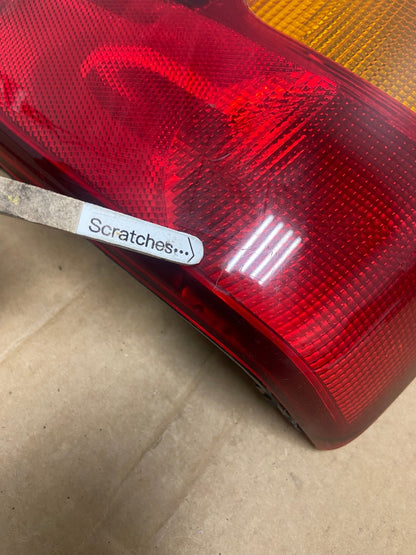 1999-2004 Jeep Grand Cherokee WJ Right Passenger Rh Tail Light AD5330 LK3