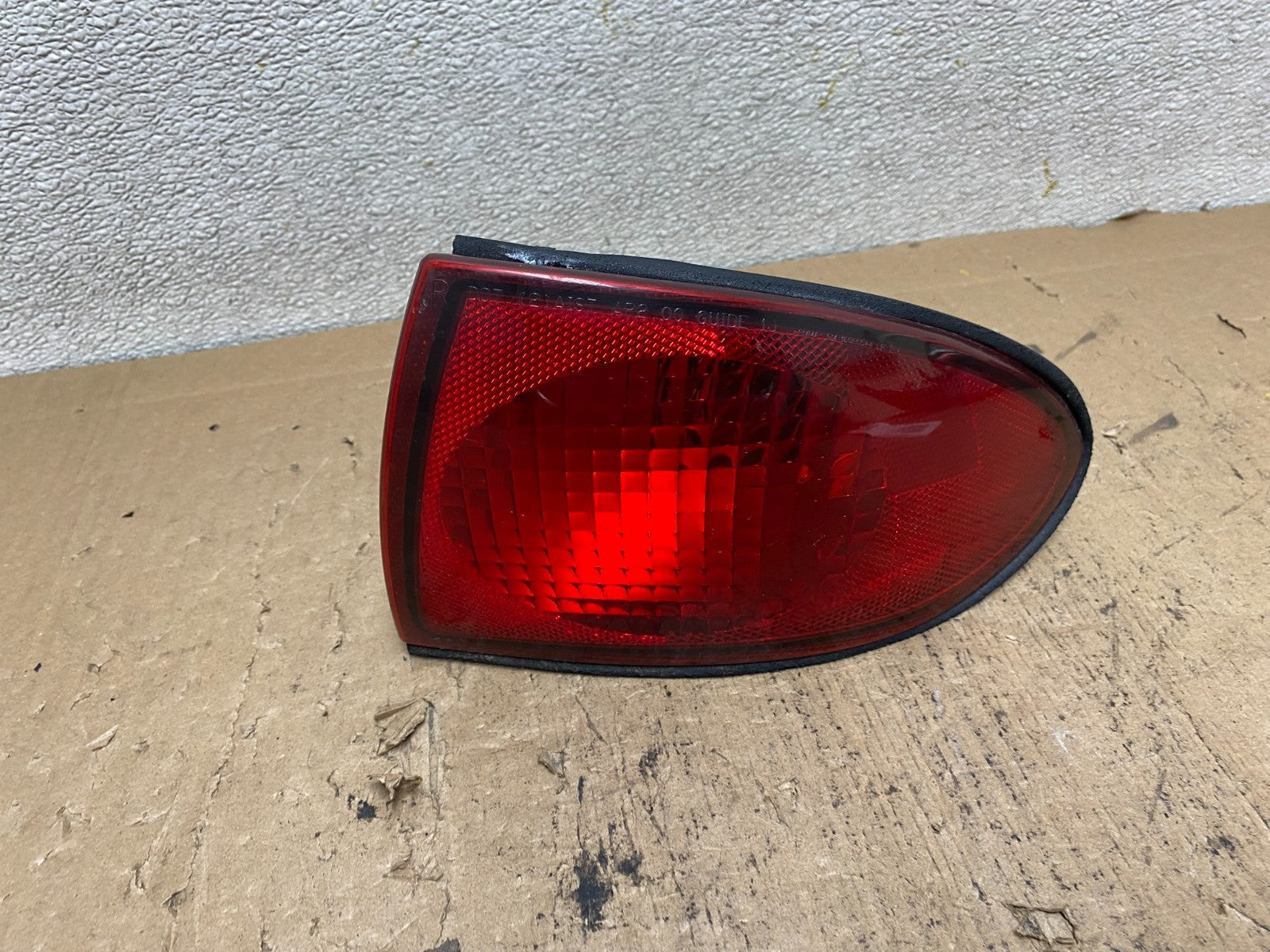 2000 to 2002 Chevrolet Cavalier Right Passenger  Side Tail Light OEM S1616 DW0