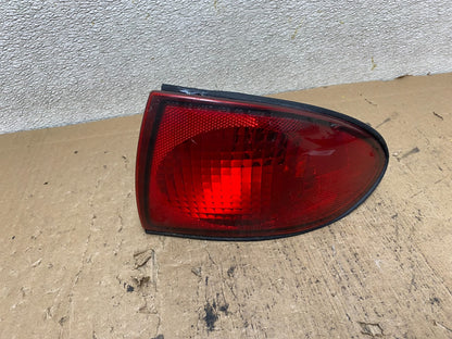 2000 to 2002 Chevrolet Cavalier Right Passenger  Side Tail Light OEM S1616 DW0