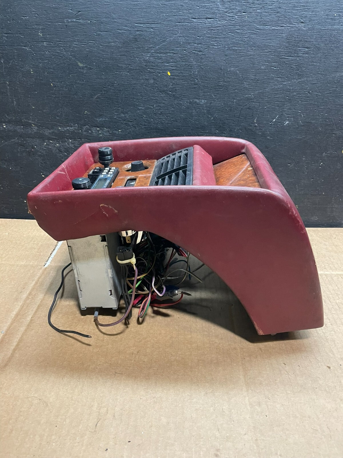 1982 to 1992 Rolls Royce Silver Radio Unit Console N42543