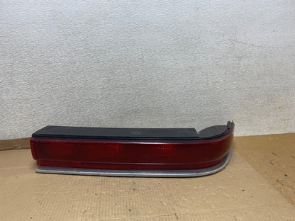 1991 to 1996 Buick Roadmaster Right Passenger RH Tail Light U2957 DG0