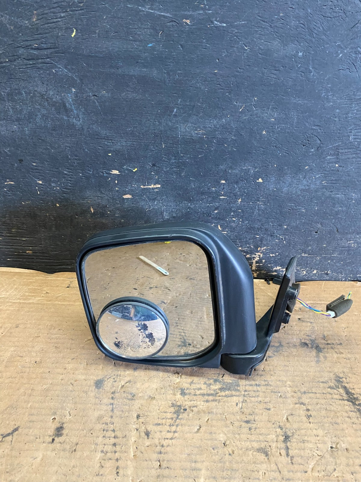 1997 to 2002 Mitsubishi Montero Left Driver LH Side View Door Mirror S0538 DG7
