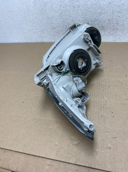 2002 to 2004 Toyota Camry Halogen Headlight Right Passenger Rh AG5876 DW7