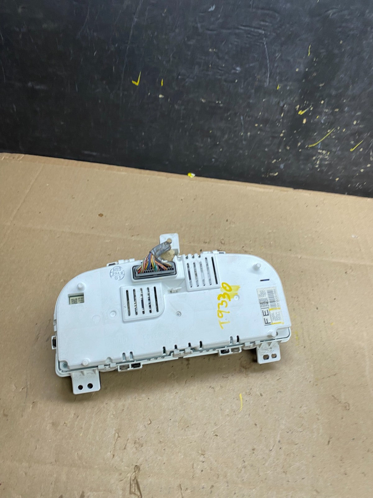 2009 to 2011 Honda Civic Hybrid Speedometer Gauge Cluster Oem t9330 DG5