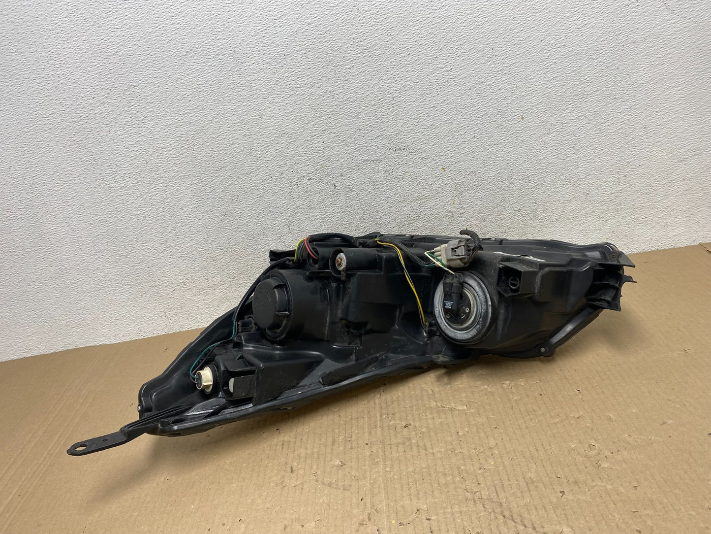 2010-2012 Subaru Legacy Outback Right Passenger Headlight TYC AE9637 DW6