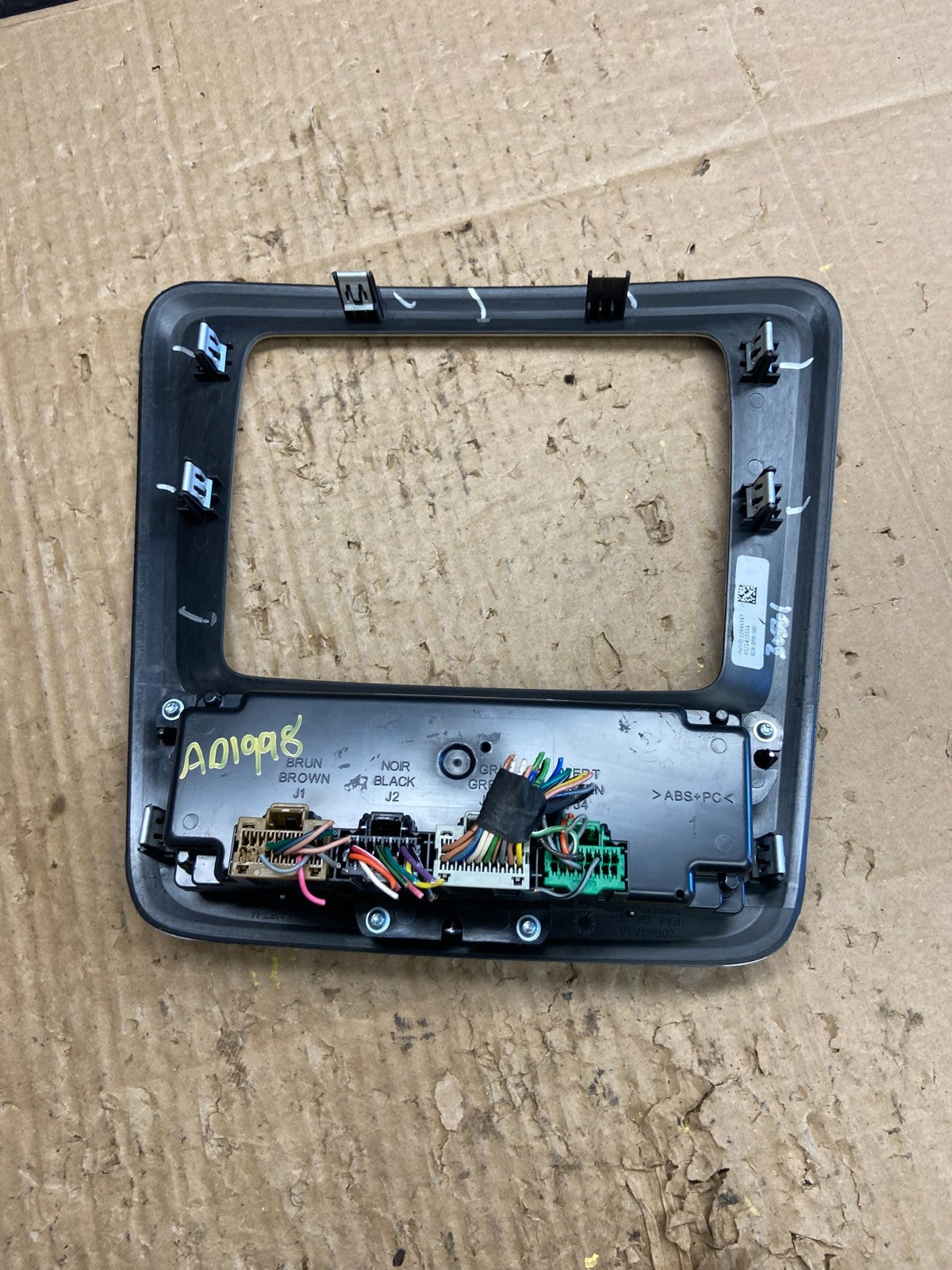 2013 - 2016 GMC Acadia A/C Heater Climate Control Radio Panel Bezel OE ad1998 DG4