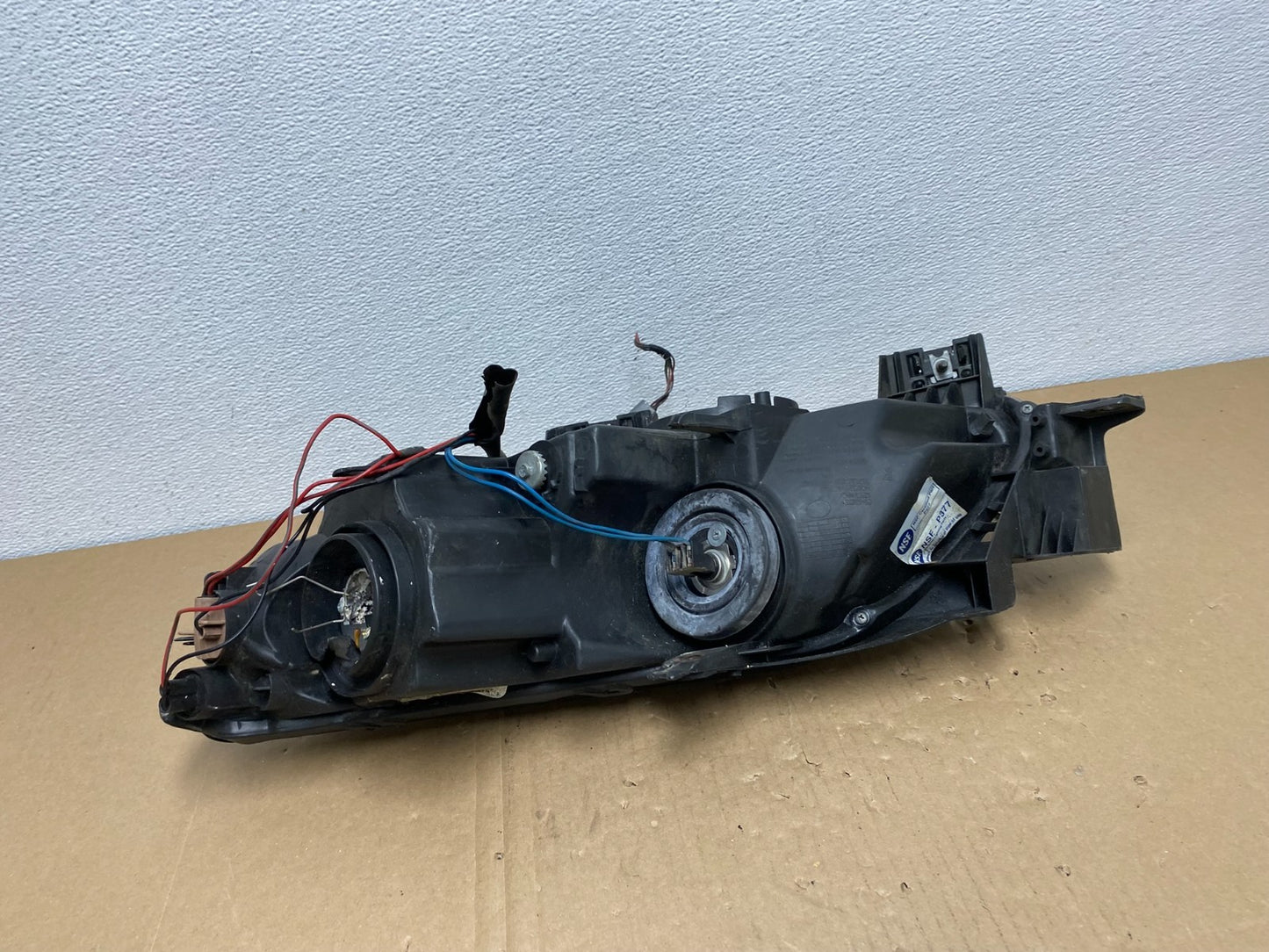 Halogen 2007 to 2009 Mazda CX-7 Right Passenger RH Side Headlight TYC AB6855 DW8