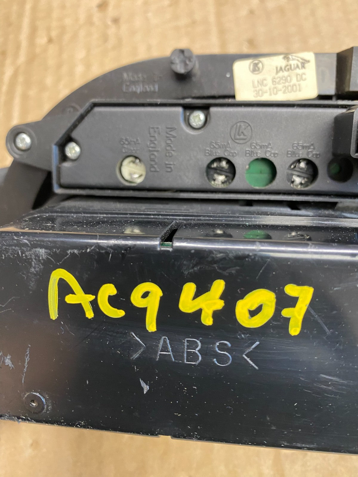 1998 to 2003 Jaguar XJ8 Climate Control Heater A/C Panel AC9407 DG6