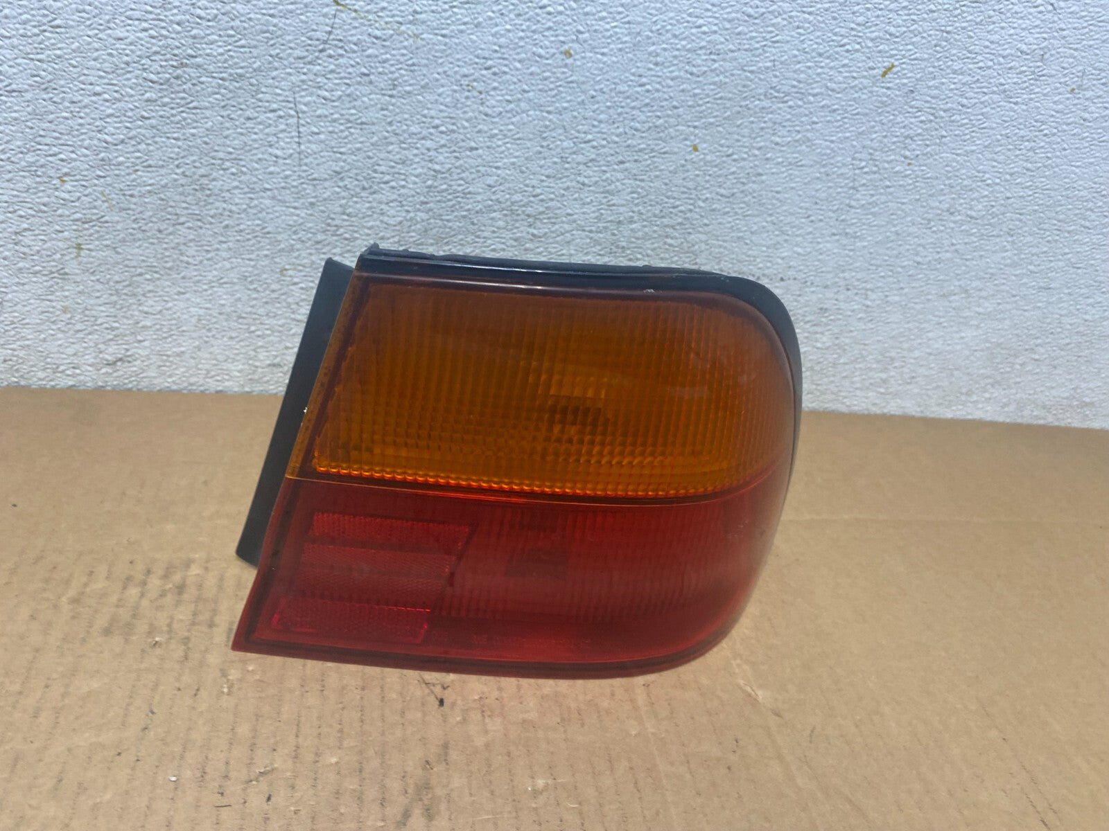 1995 1996 Nissan Maxima Right Passenger RH Side Tail Light M0753 DW0