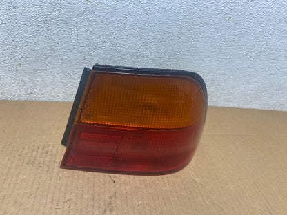 1995 1996 Nissan Maxima Right Passenger RH Side Tail Light M0753 DW0