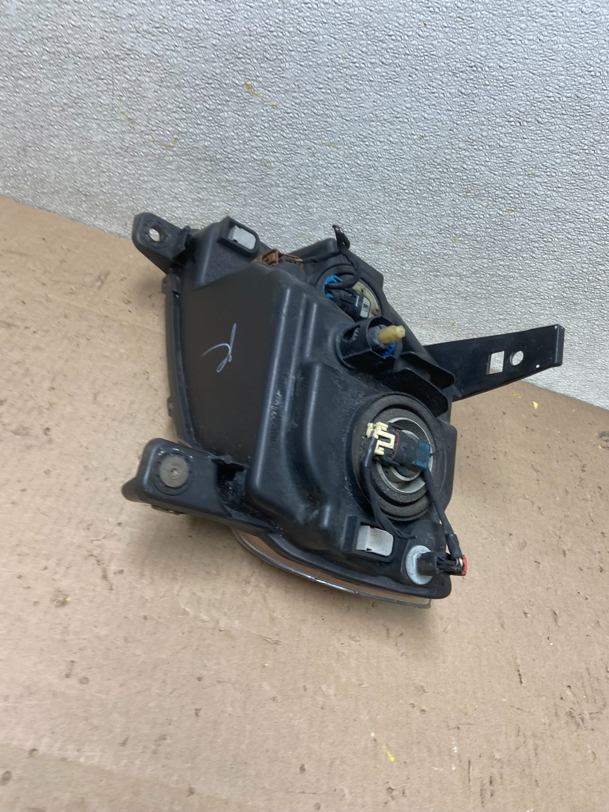 2011-2013 Jeep Grand Cherokee Right Passenger Halogen Headlight AA0501 DW5