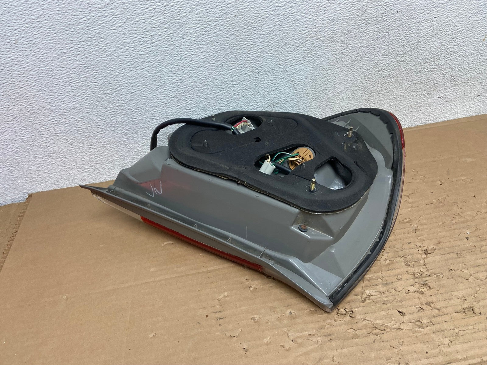 2005 to 2006 Toyota Camry Tail Light Right Passenger Side AD4318 LK6