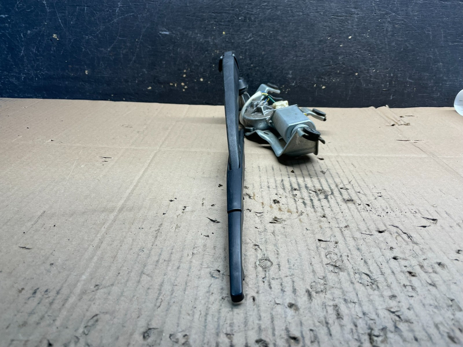 2006 to 2014 Subaru Tribeca Wiper Arm Motor Windscreen Window Rear Oem V2000 DG2