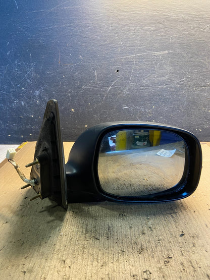 2001 to 2006 Toyota Sequoia Right Passenger View Door Mirror OEM Z2162 DG8