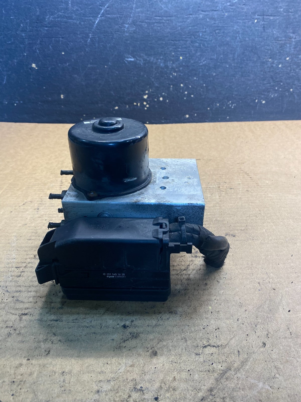 2005 to 2009 Mercedes W203 C230 CLK350 ABS Anti Lock Brake Pump Module aa0947 DG5