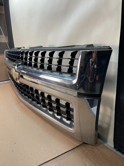 2007 to 2010 Chevrolet Silverado 2500 3500 Front Chrome Grille Grill AI8661 DG1