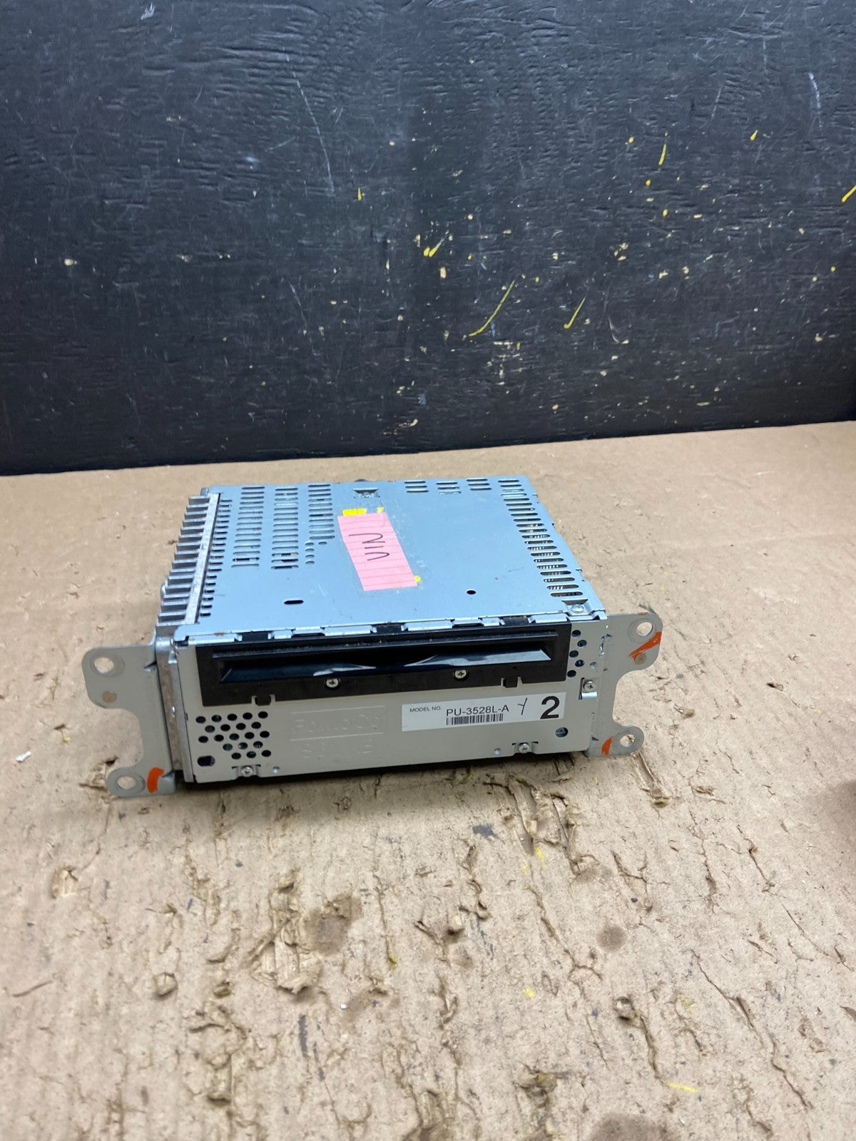 2013 to 2014 Ford Edge AM/FM Radio Reciever OEM t8358 DG0