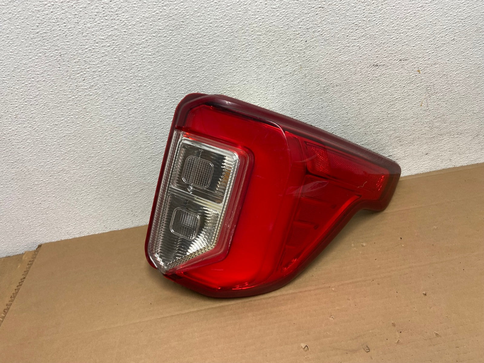 2020 2021 2022 2023 Ford Explorer Right Passenger Side Tail light AD4140 LK0
