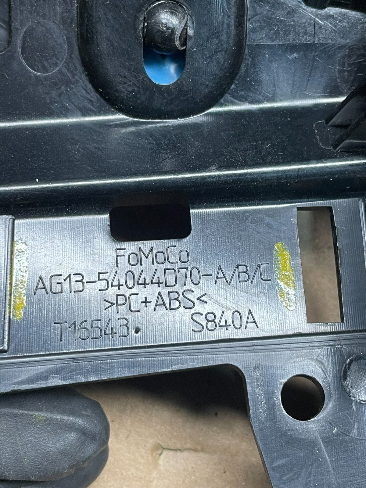 2010 - 2012 Ford Taurus Dash Speedometer Gauge Cluster Bezel Trim OEM i5603 DG6