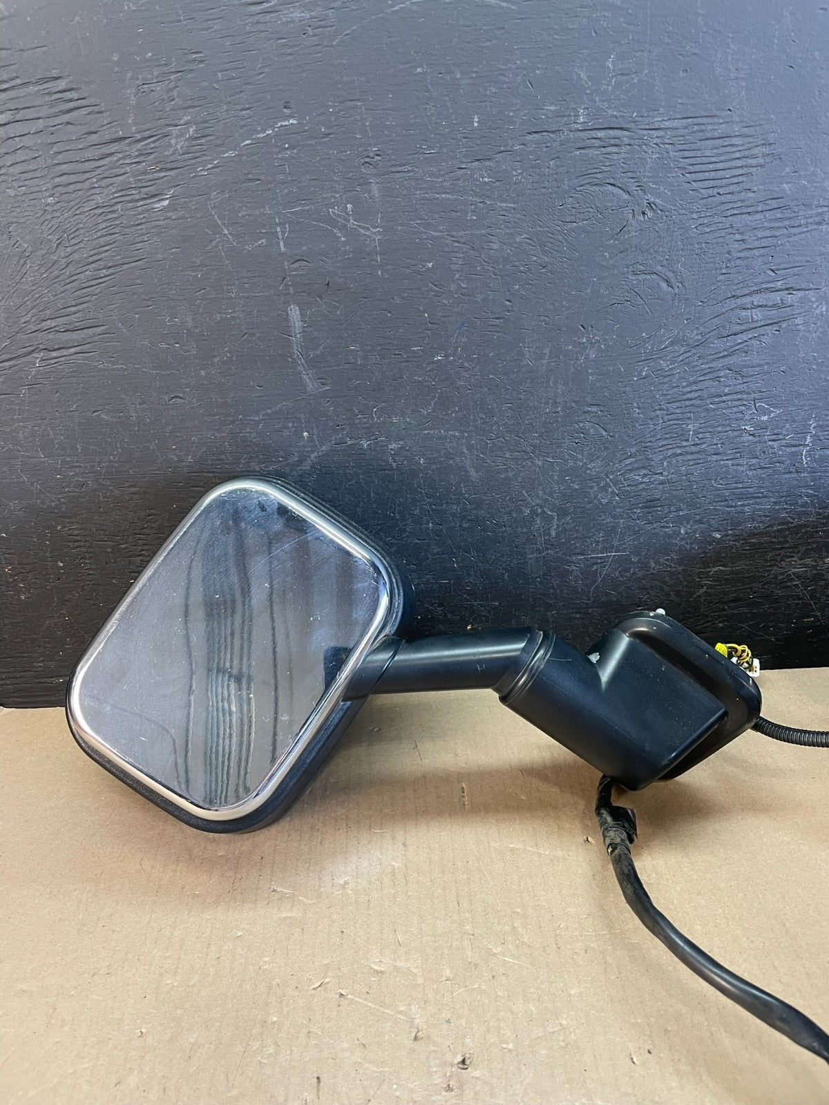 2003 to 2005 Hummer H2 Front Right Passenger RH View Door Mirror AE1137 DW0