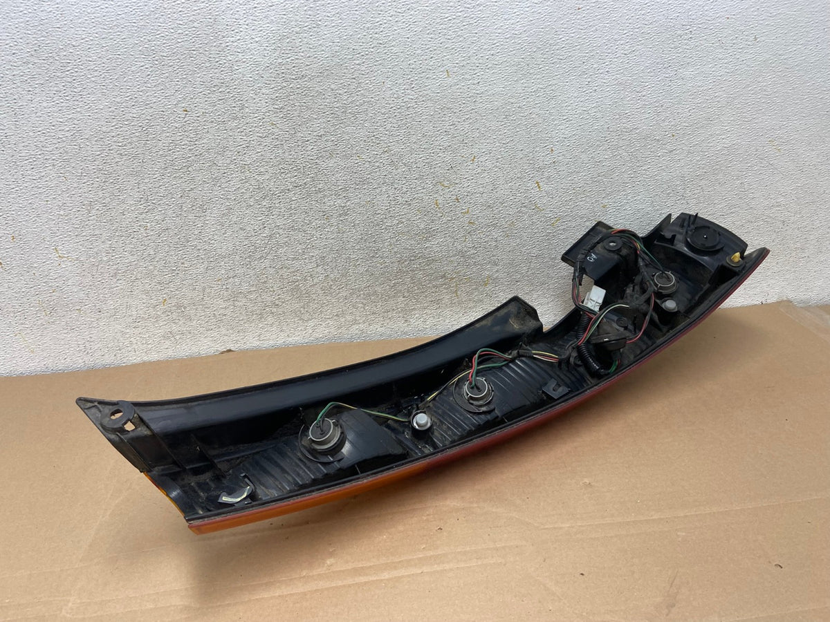 2002 - 2004 Honda Crv Cr-v Right Passenger Rh Side Tail Light AH9311 LK7