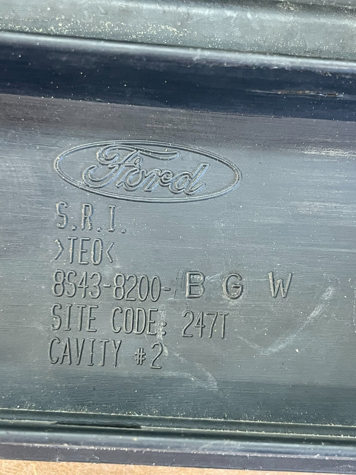 2008 to 2011 Ford Focus Front Upper Grille Grill With Emblem ad0111 DG5