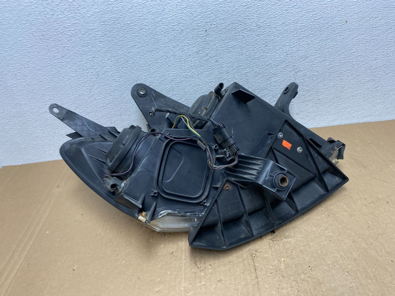2007 to 2010 Saturn Outlook Left Driver LH Halogen Headlight AC5862 DW7