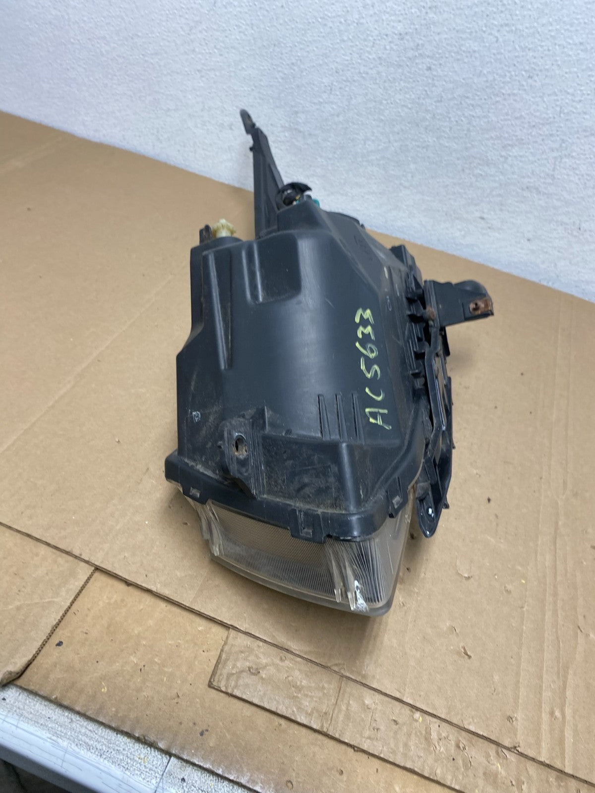 2011 to 2015 Chevrolet Cruze Halogen Right Passenger Rh Headlight AC5633 DW8