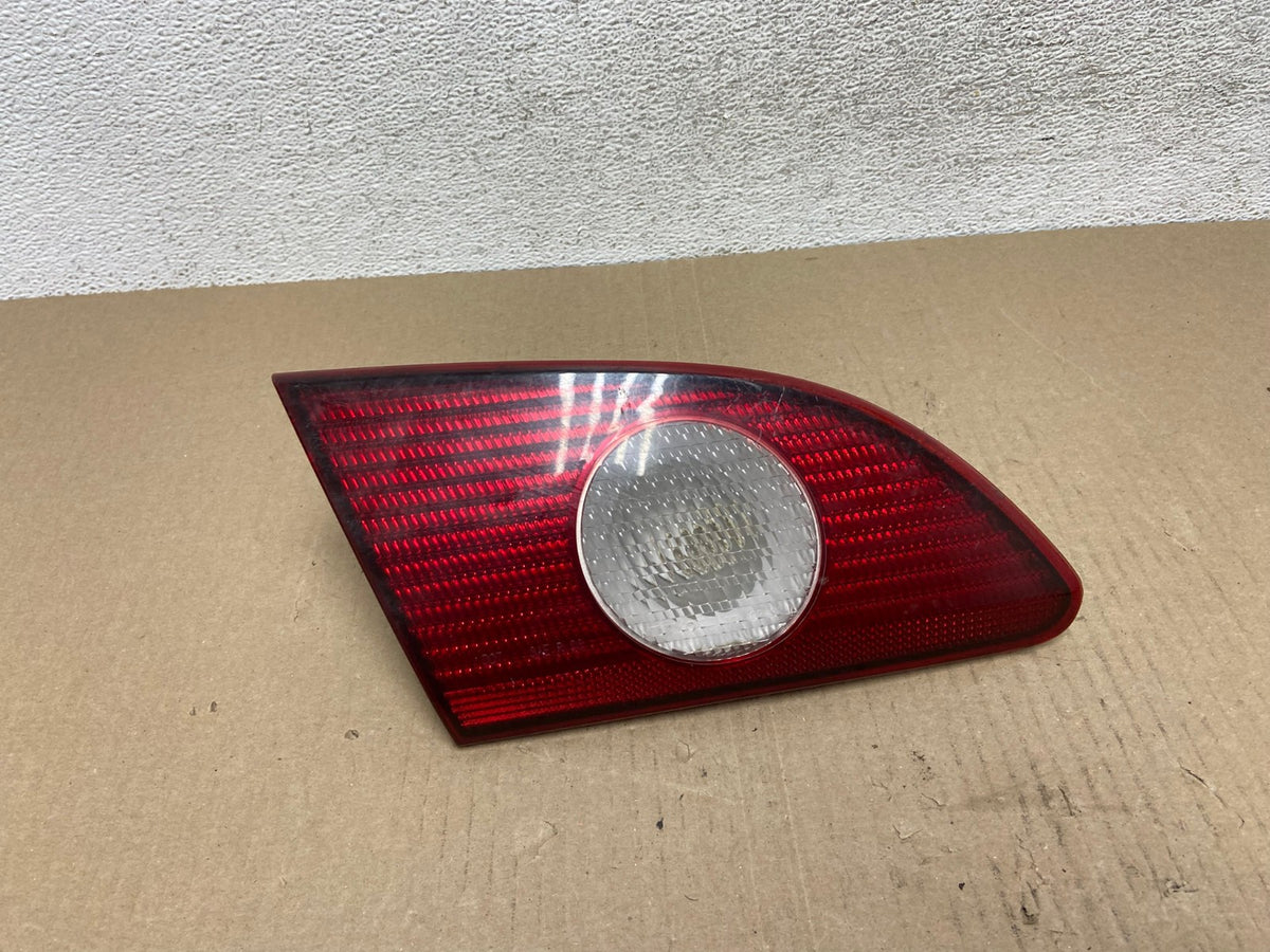 2001 2002 Toyota Corolla Left Driver LH Side Inner Tail light AF5815 LK0