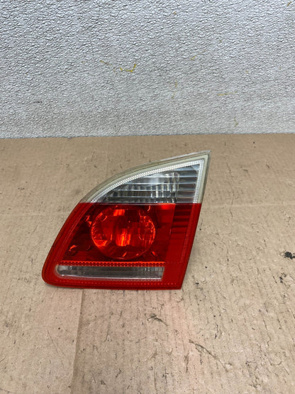 2006 - 2007 BMW 5 530i E61 Touring Right Passenger Inner Tail Light Oem W0855 DW0