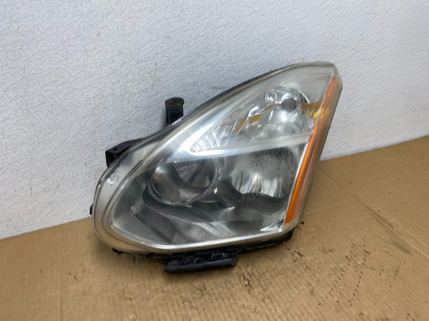 2008 to 2013 Nissan Rogue HID Xenon Headlight Left Driver Lh Side AD2356 DW2
