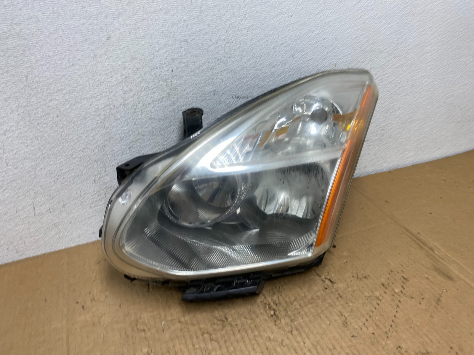 2008 to 2013 Nissan Rogue HID Xenon Headlight Left Driver Lh Side AD2356 DW2