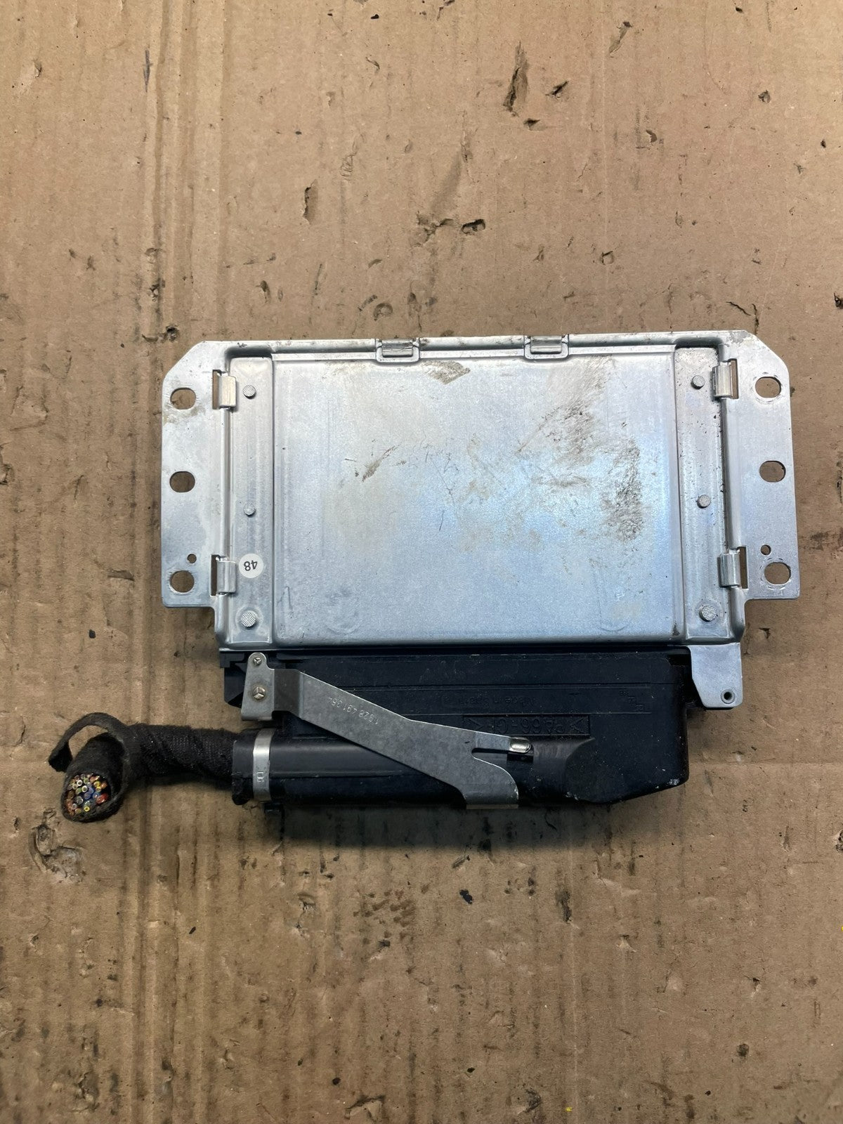 1998 1999 Audi A8 Transmission Control Module TCM TCU s4650 DG2