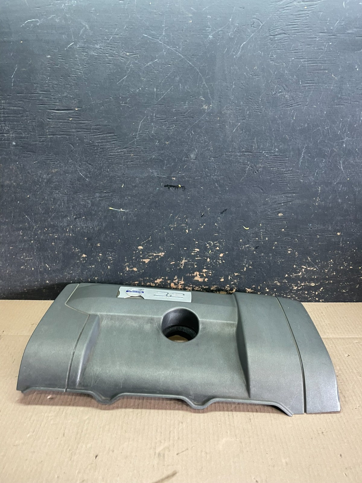 2007 to 2014 Volvo XC90 OEM 3.2L Upper Top Engine Motor Dust Cover Oem z8359 DG3